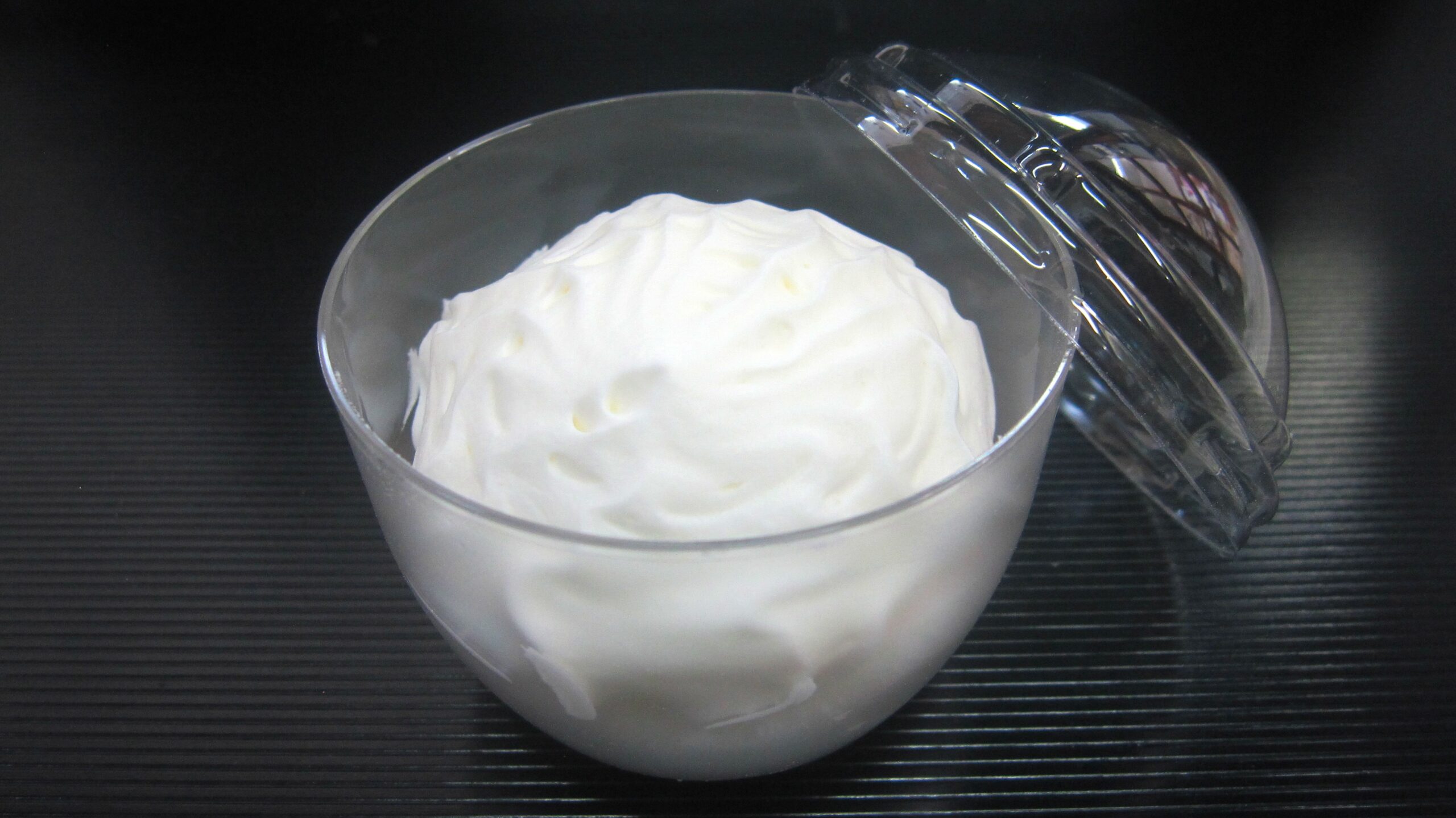 Aichi Toyokawa Kozakai Toraya Jun Nama Cream Fuwafuwa Habutae Mochi